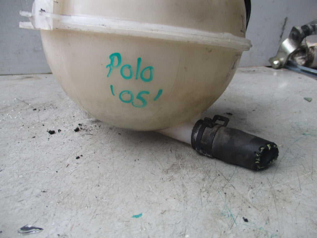 2005 VW VOLKSWAGEN POLO WINDSCREEN WASHER WATER BOTTLE