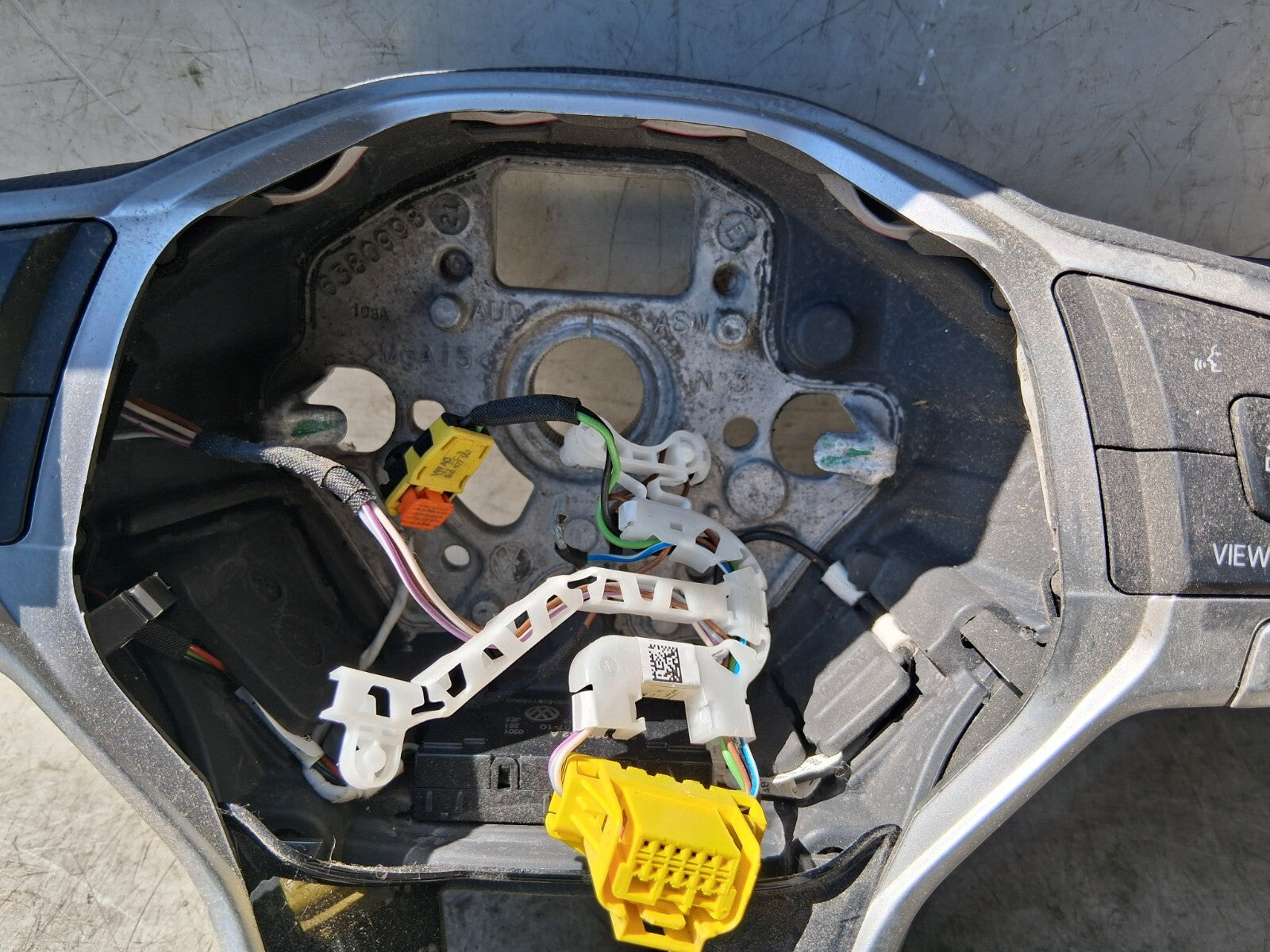 VW VOLKSWAGEN PASSAT B8 2019 MULTIFUNCTIONAL STEERING WHEEL