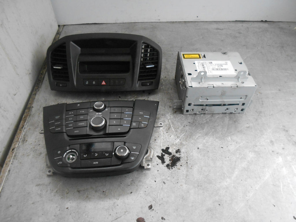 VAUXHALL INSIGNIA A (MK1) CD300 IN CAR STEREO ASSEMBLY 13332702 12844842