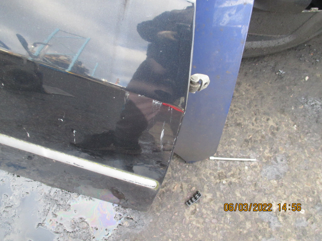 FORD MONDEO 2003 MK3 OSF FRONT DRIVER SIDE COMPLETE DOOR BLACK