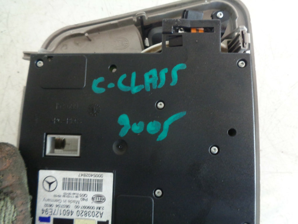 MERCEDES BENZ C CLASS 2005 W203 OVERHEAD ROOF INTERIOR LIGHT A2038204601