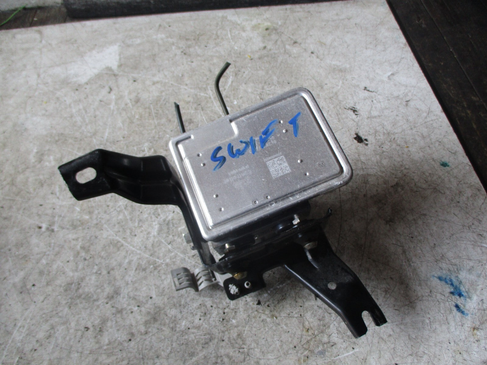 SUZUKI SWIFT MK4 2020 1.2 PETROL ABS PUMP MODULATOR 5611080SB