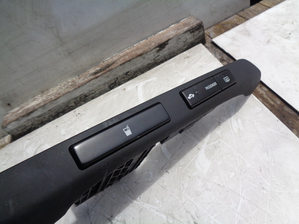 TOYOTA AVENSIS MK2 T250 2007 2.2 DOOR LOCK DEMIST BUTTON CLUSTER 8479005110d