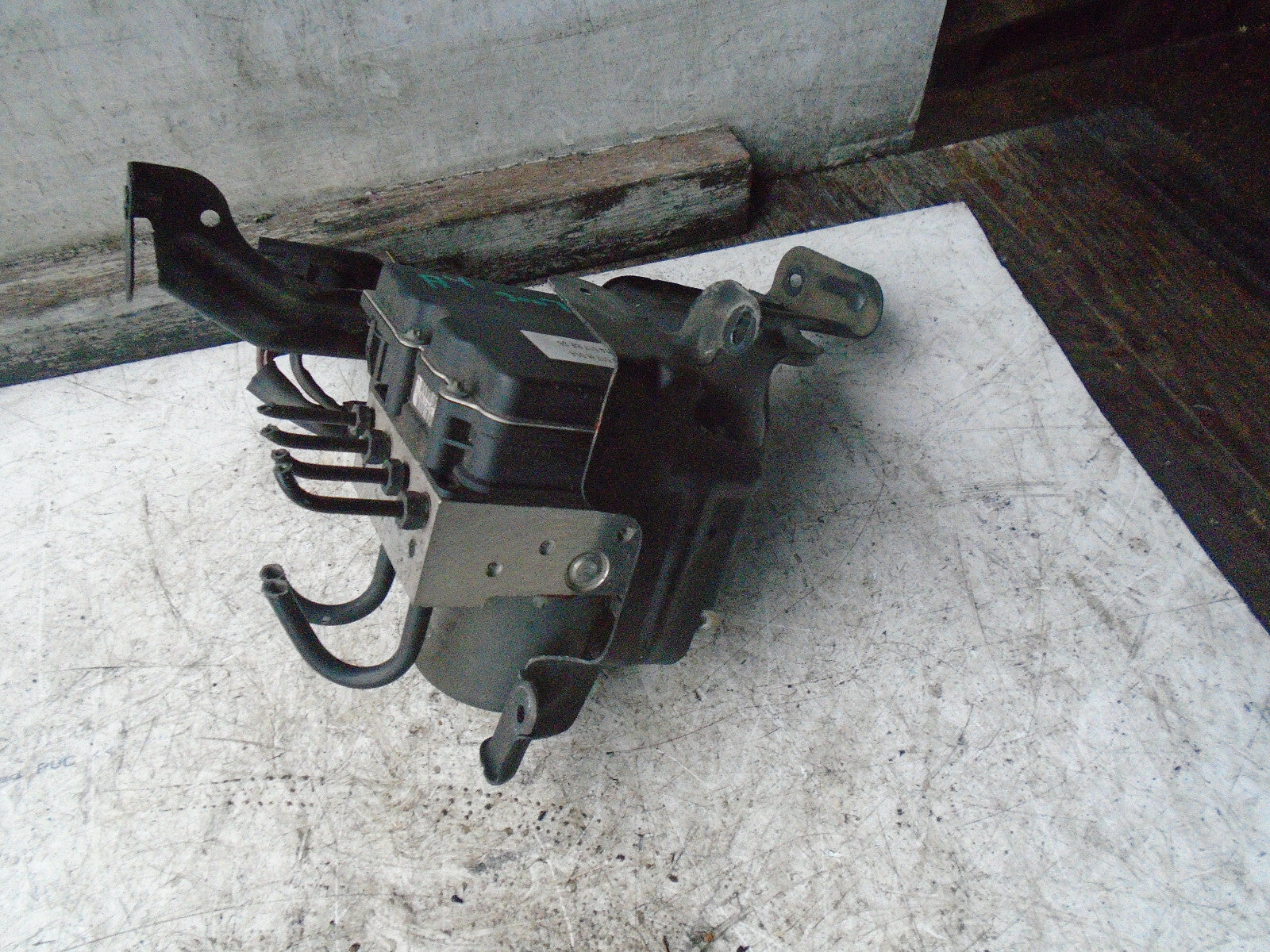 AUDI A4 2007 B7 2.0 TDI DIESEL ABS PUMP & MODULATOR 8E0614517BF