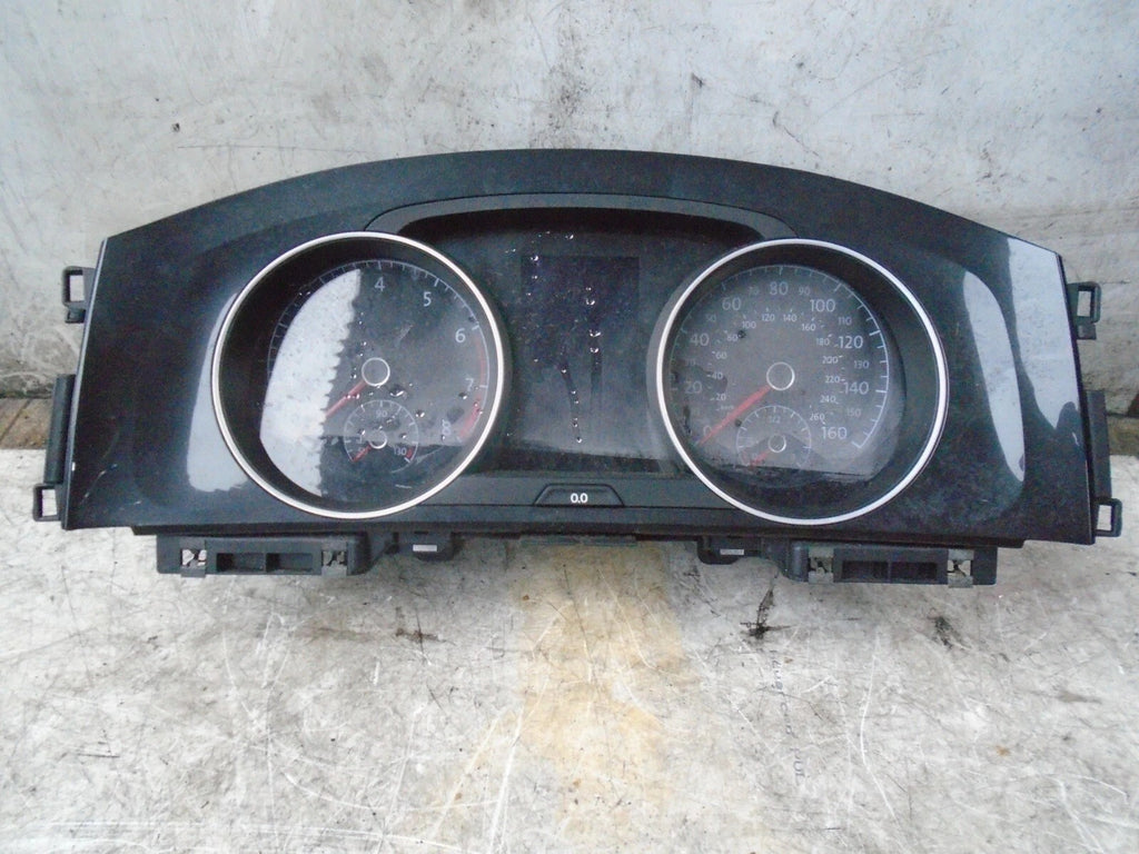 VW VOLKWAGEN GOLF 2018 SPEEDO CLOCKS INSTRUMENT CLUSTER 5G1920940D