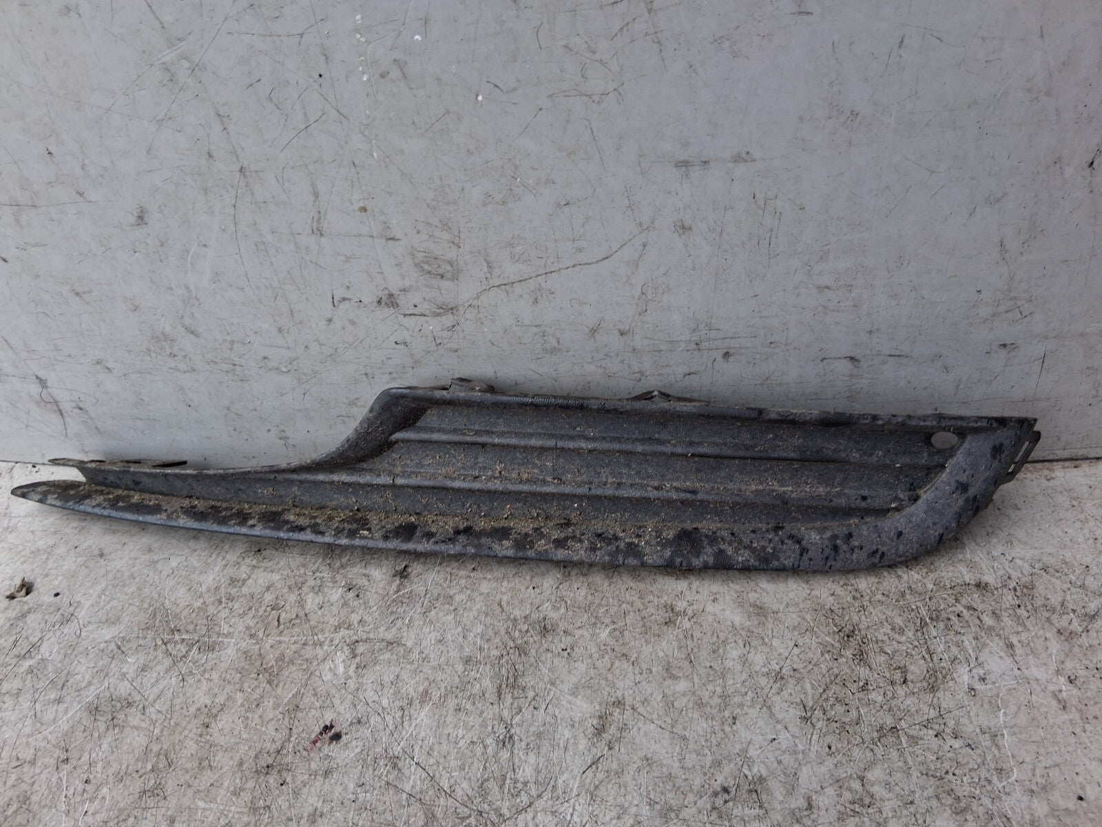 VW GOLF MK7 NSF PASSENGER SIDE FRONT BUMPER LOWER GRILLE 5G0853665