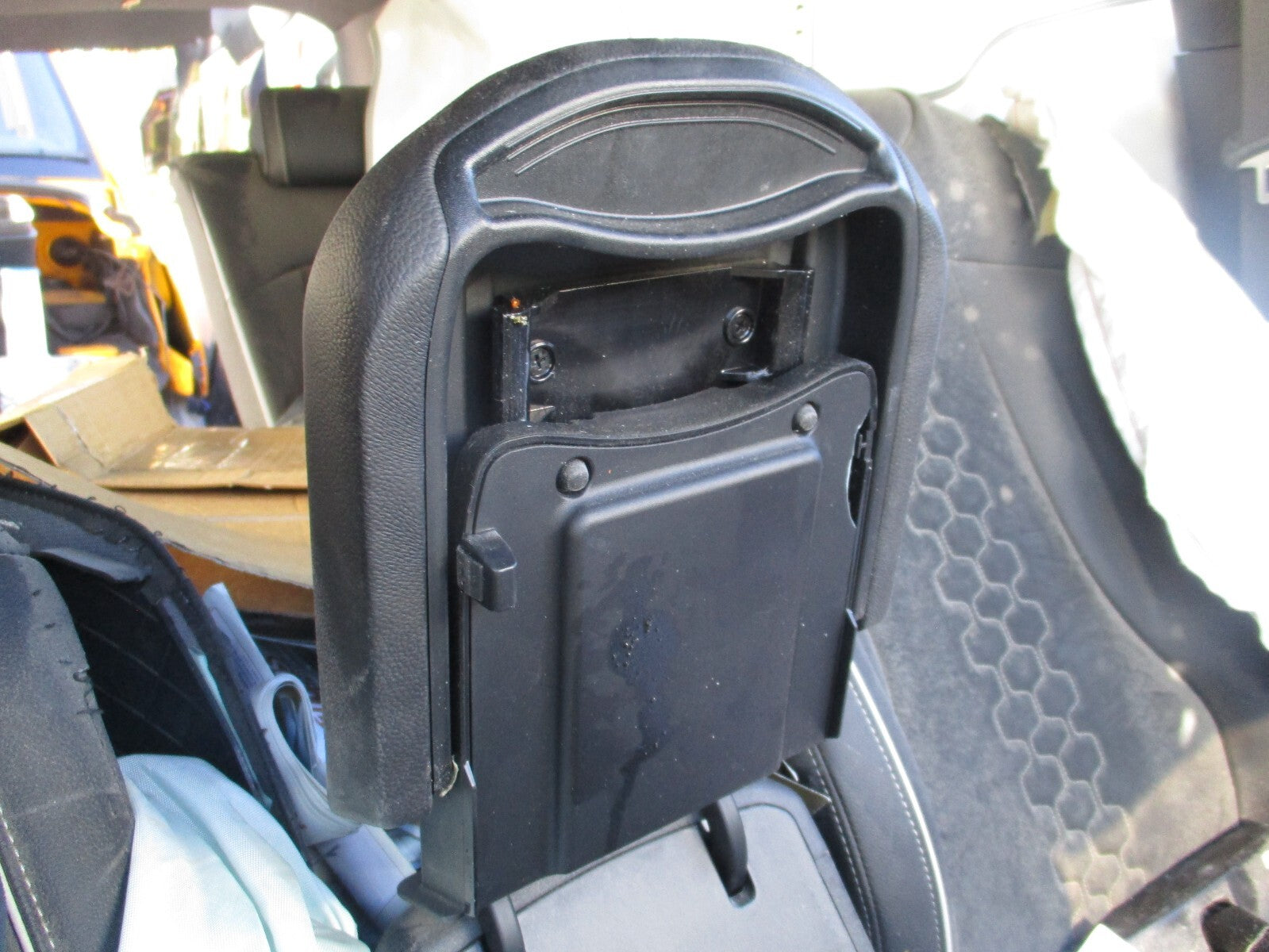 2023 KIA SPORTAGE MK5 GT LINE CENTRE CONSOLE LEATHER ARMREST