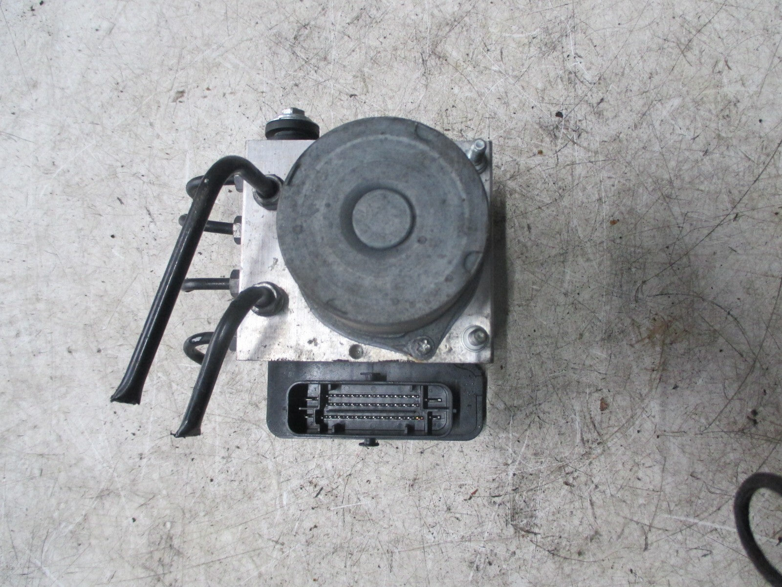 AUDI A1 2015 ABS PUMP AND MODULATOR 6C0907379L