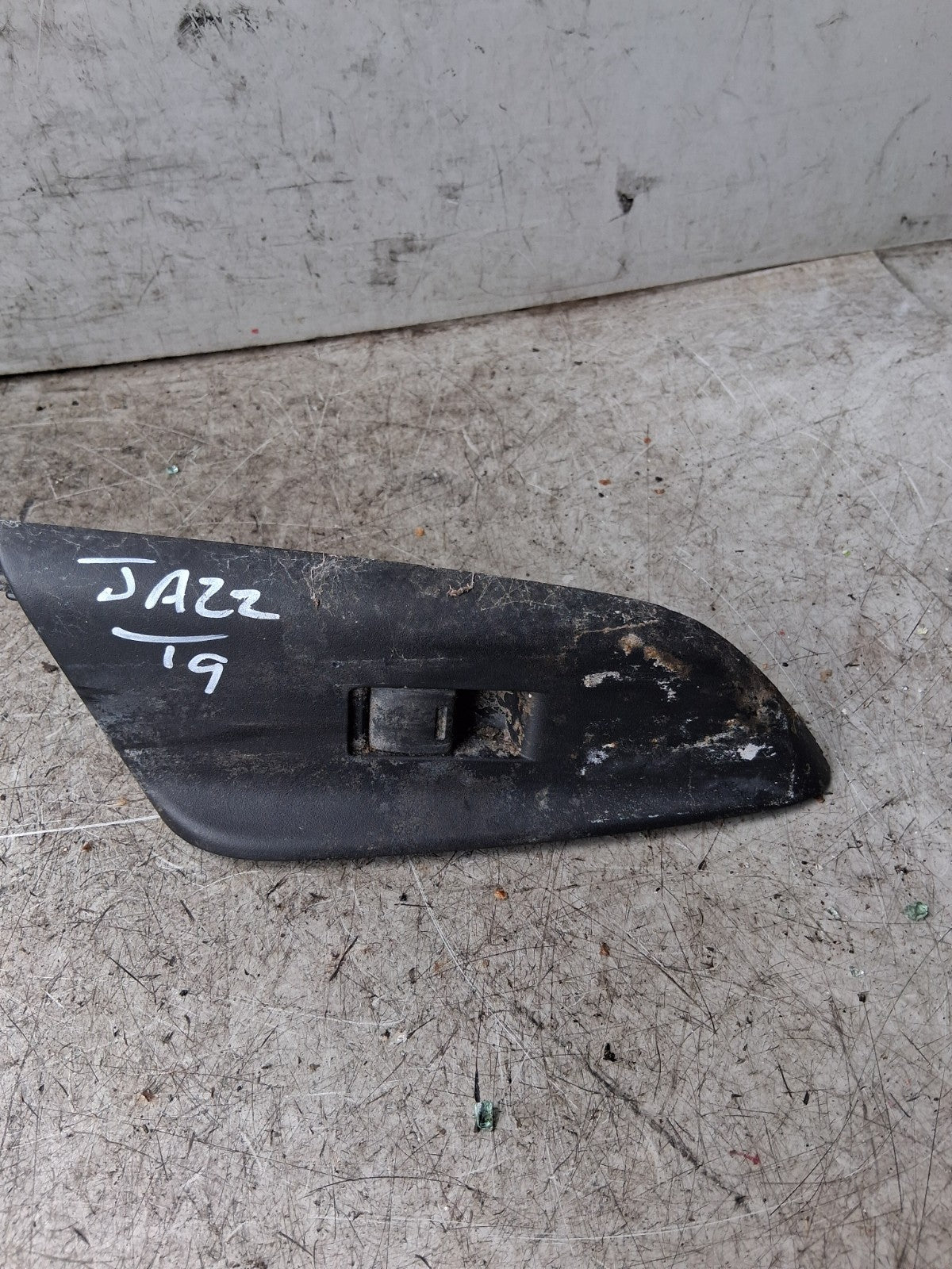 2019 HONDA JAZZ WINDOW CONTROL SWITCH SAJAD3825A