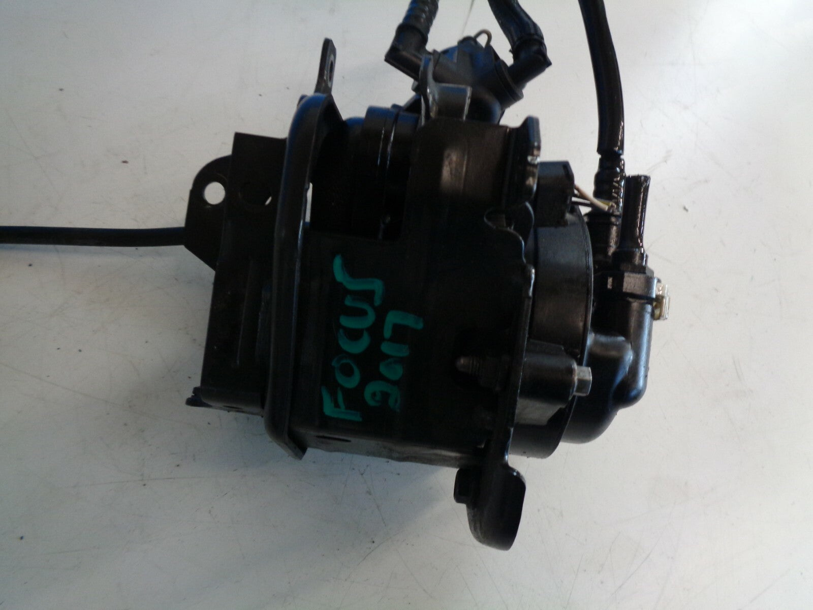 FORD FOCUS 2017 MK3 1.5 DIESEL FUEL FILTER + BRACKET