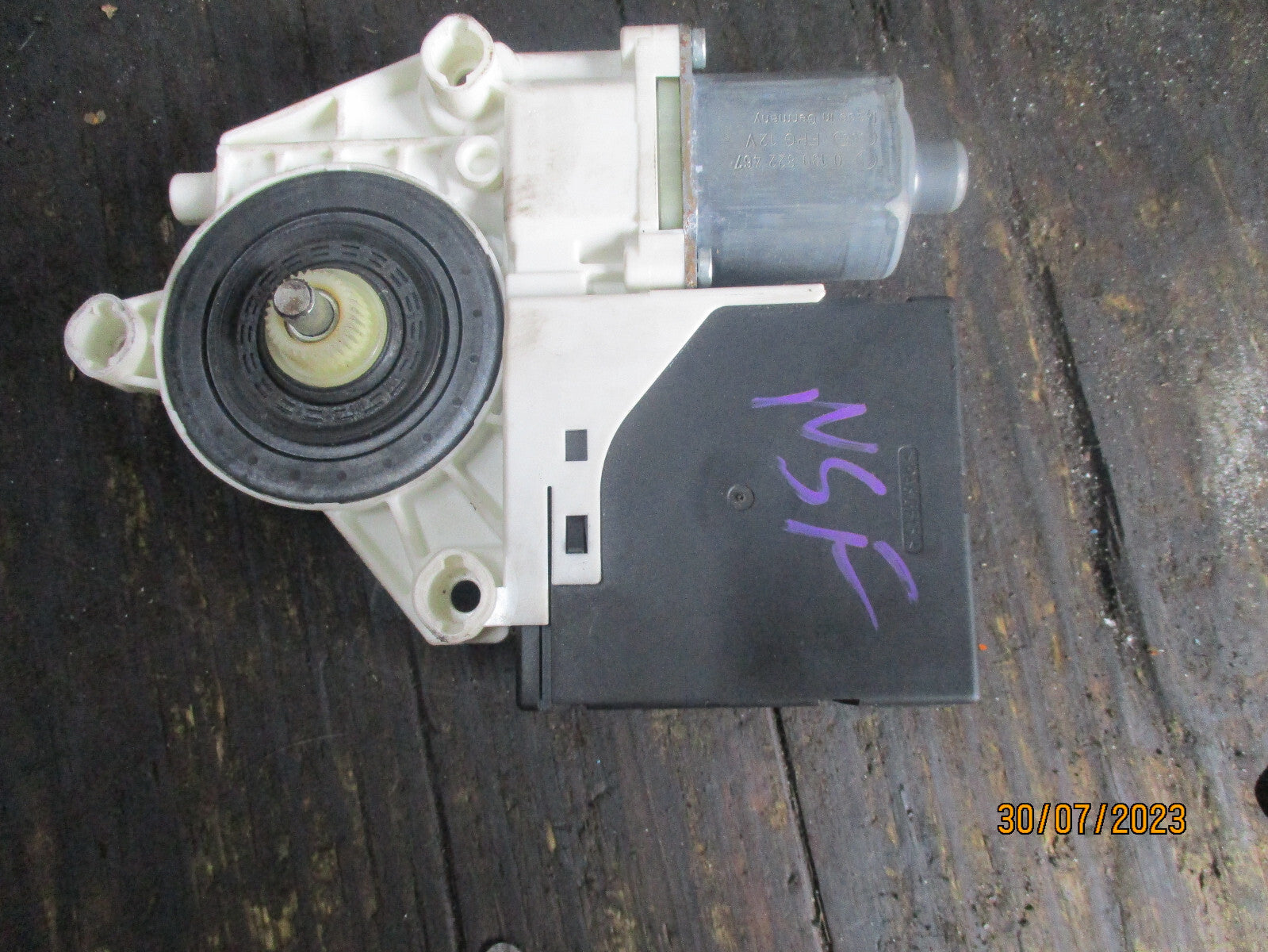 VW TIGUAN 2014 NSF PASSENGER SIDE FRONT WINDOW MOTOR 5N0959702F