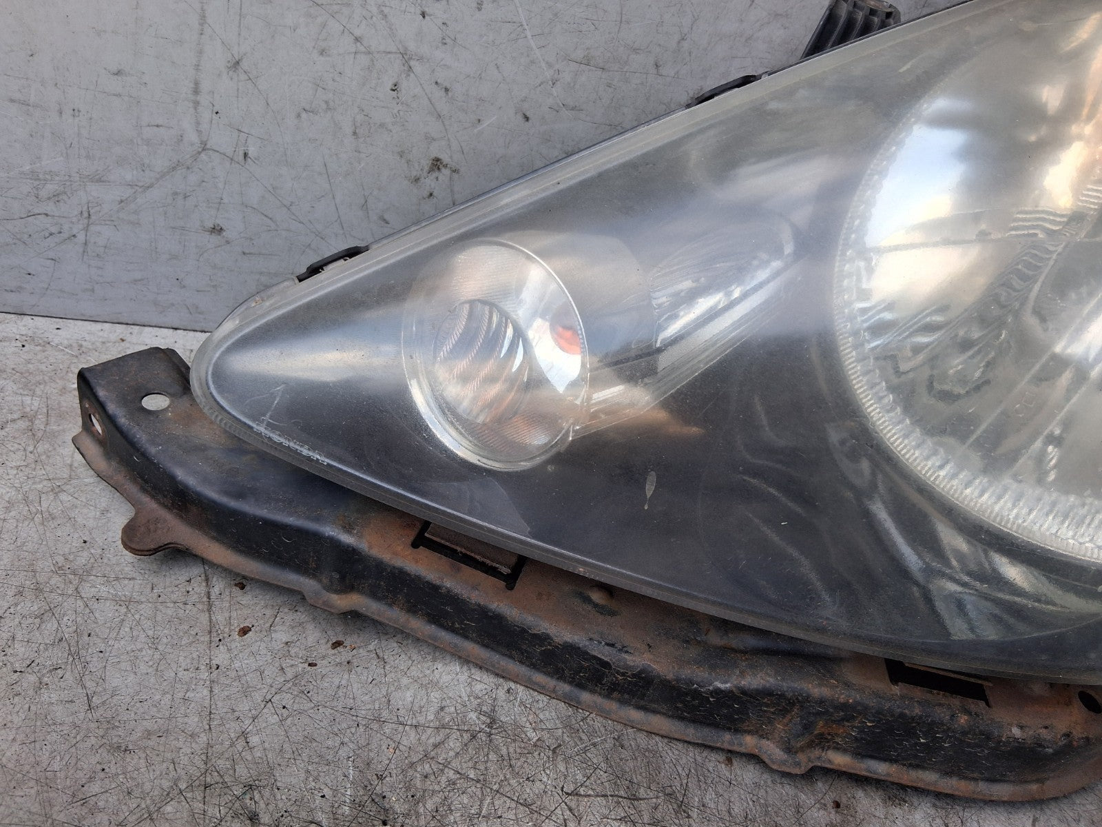 2007 HONDA JAZZ MK2 NSF PASSENGER SIDE FRONT LEFT HEADLIGHT HEADLAMP