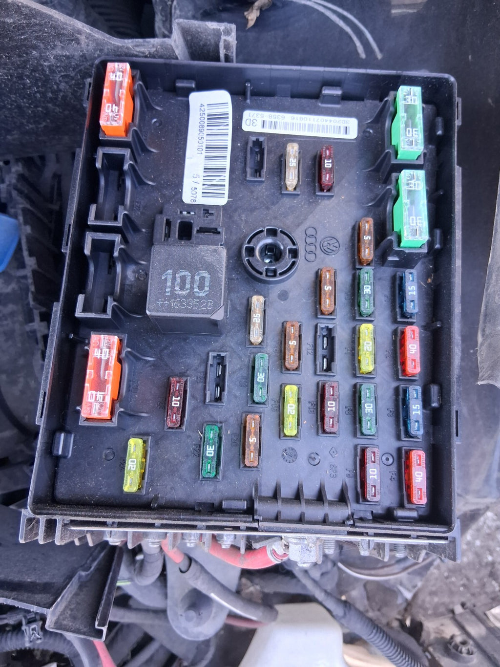 2016 AUDI Q3 8U FRONT FUSE RELAY BOX MODULE 017180061