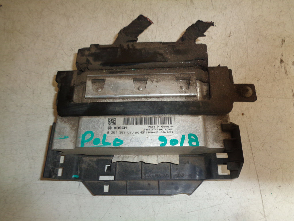 VW VOLKSWAGEN POLO 6C 2018 1.0 PETROL MANUAL ECU CONTROL MODULE UNIT 0261S09676