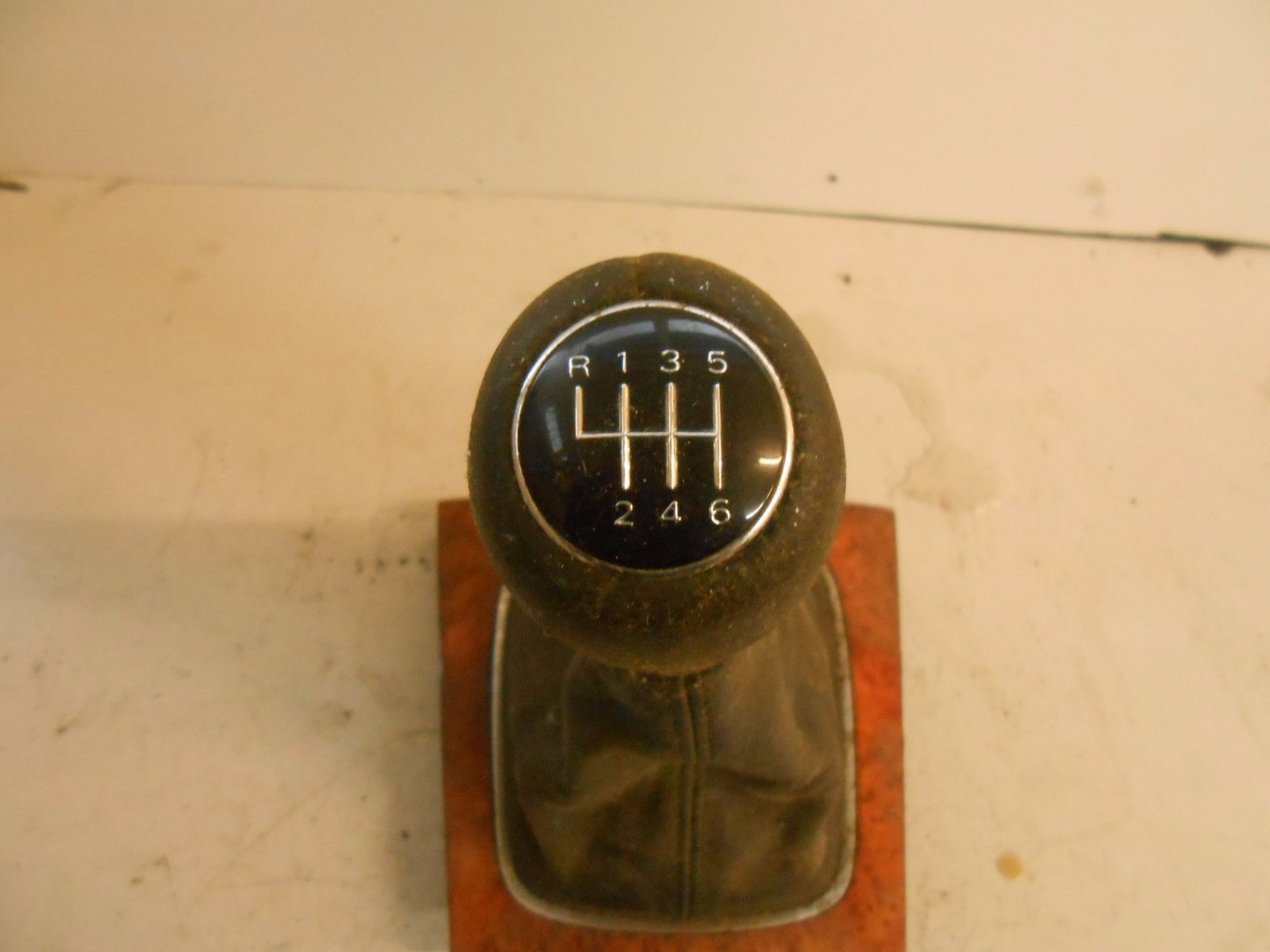 AUDI A3 8P (MK2) 2007 6 SPEED MANUAL GEAR KNOB GAITER & WOOD TRIM 8P0864261B