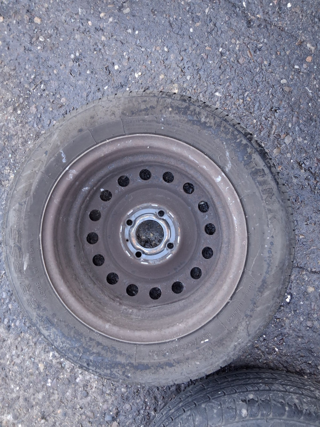 2005 NISSAN ALMERA MK2 15 INCH STEEL WHEEL WITH TYRE 185/65R15