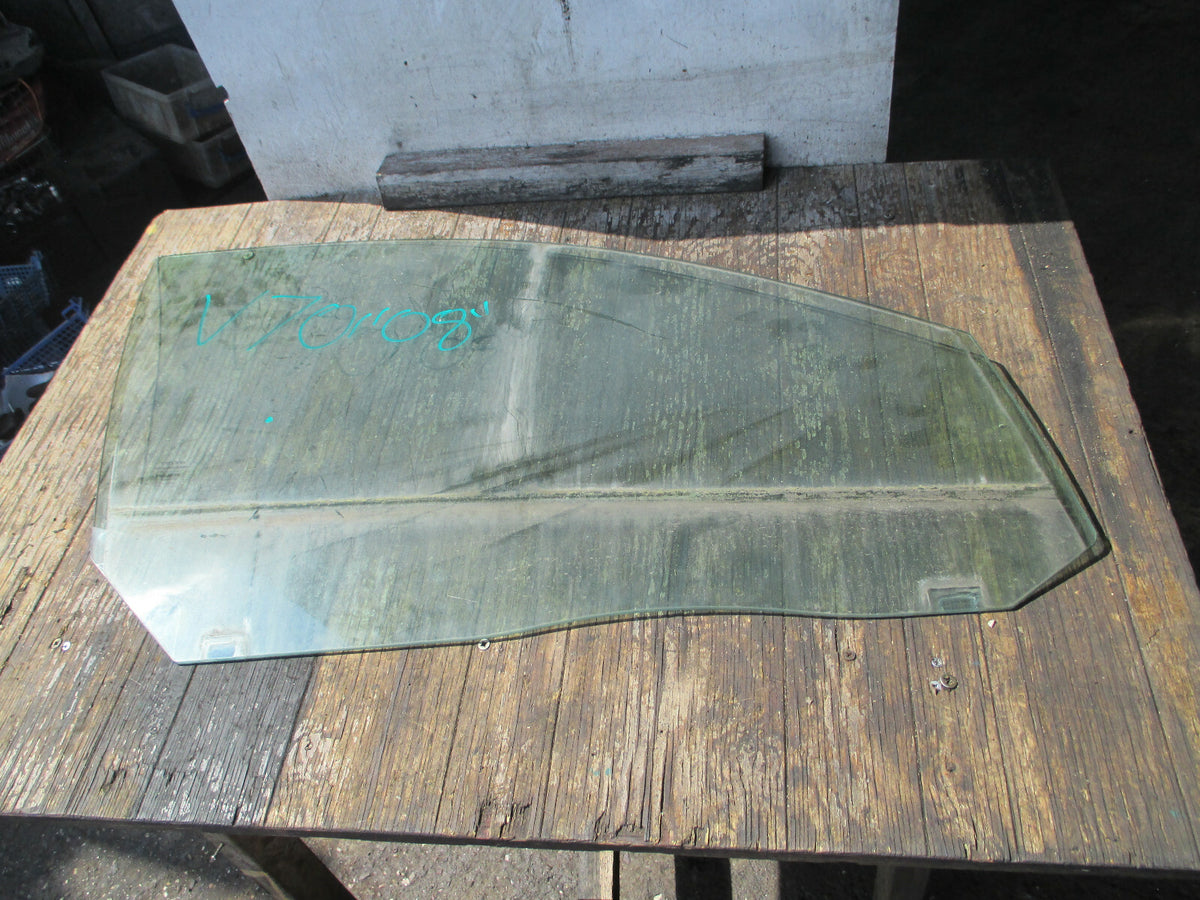 VOLVO V70 2008 OSF DRIVER SIDE FRONT DOOR WINDOW GLASS