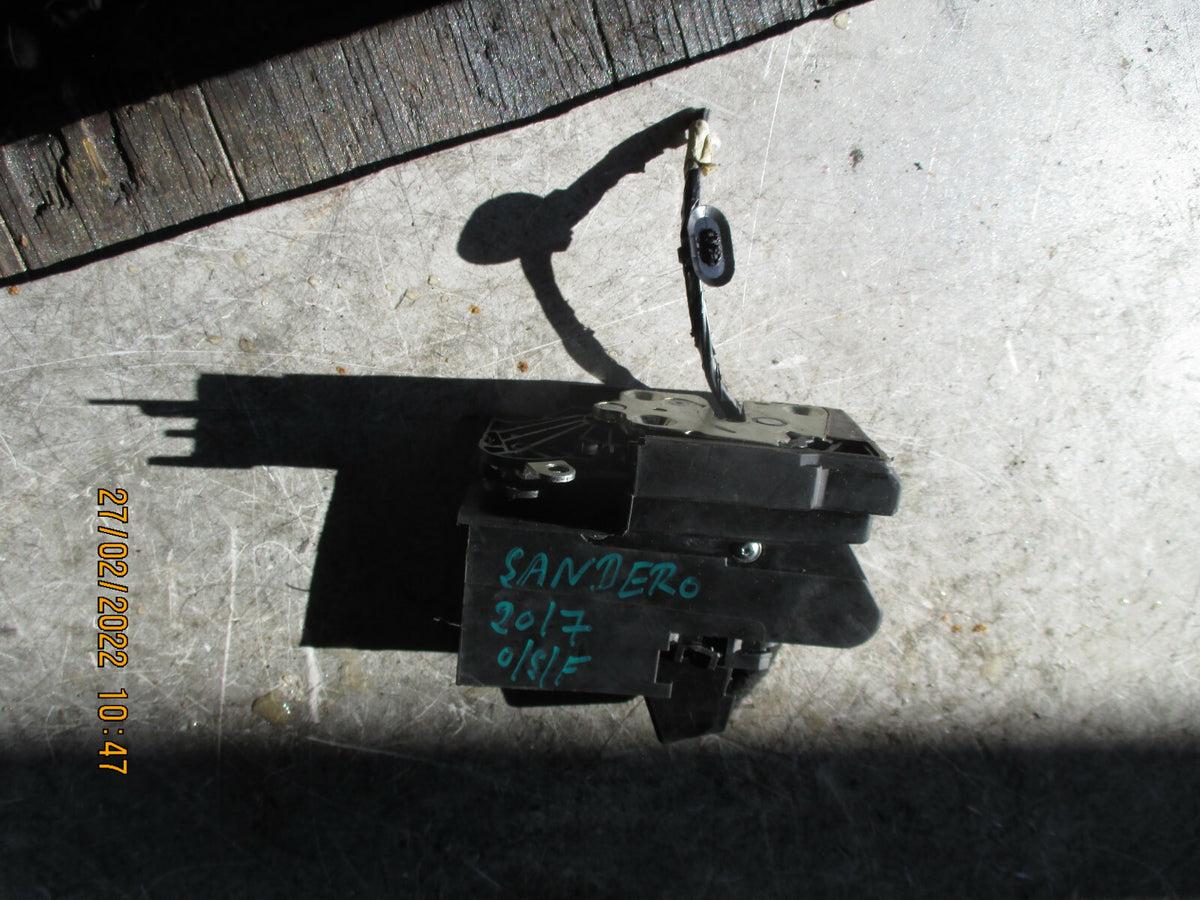 DACIA SANDERO 2017 MK2 OSF FRONT DRIVER SIDE DOOR LOCK MECHANISM