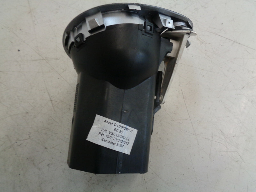RENAULT CLIO MK3 2008 NS PASSENGER SIDE FRONT AIR VENT D6246242