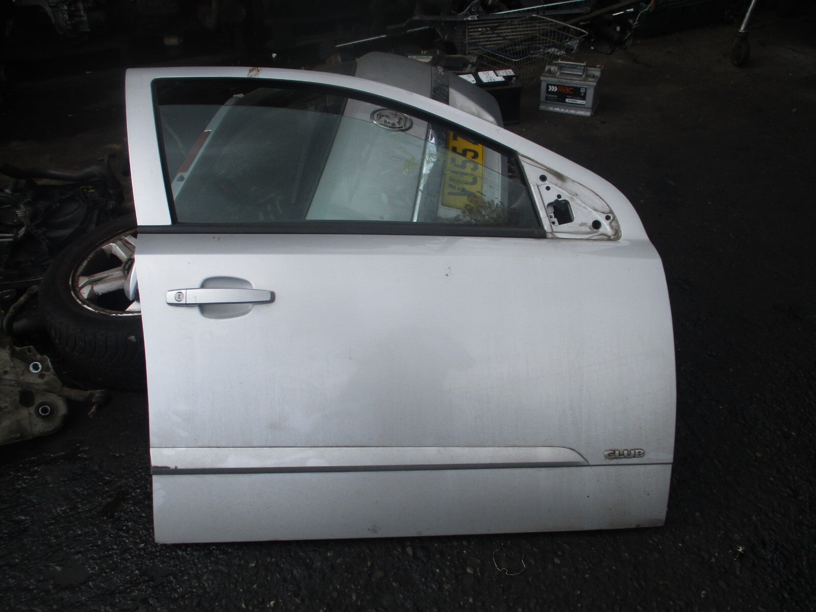 2005 VAUXHALL ASTRA H OSF DRIVER SIDE FRONT COMPLETE DOOR SILVER Z157