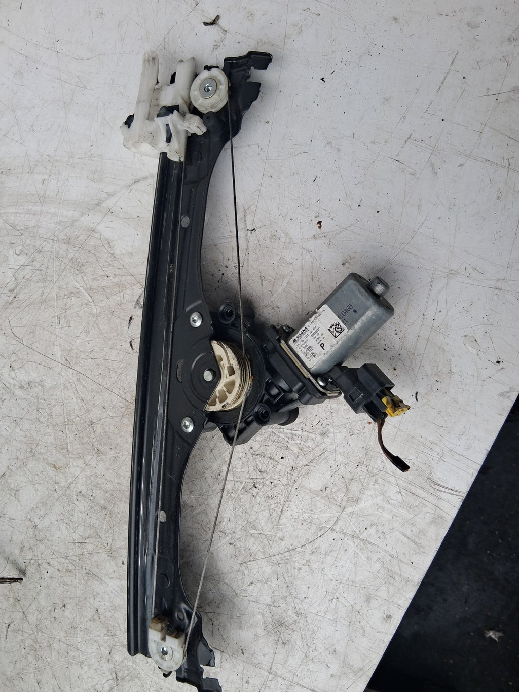 2015 FIAT 500 OSF DRIVER SIDE FRONT RIGHT WINDOW MOTOR REGUALTOR 519760930