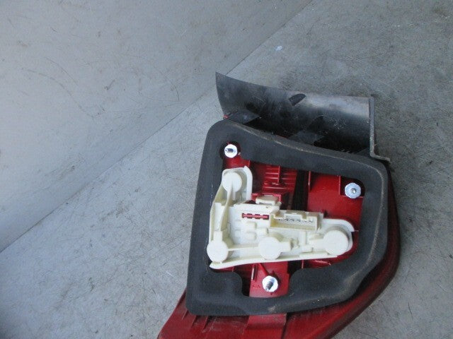 2005 BMW 3 SERIES E90 NSR PASSENGER SIDE REAR TAIL LIGHT 6937457