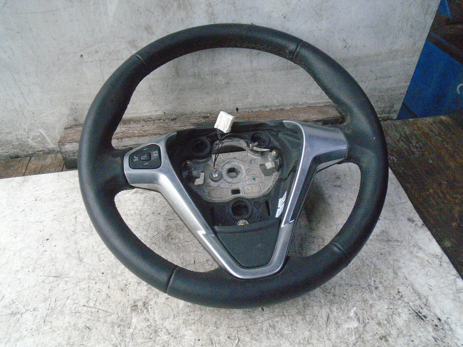 FORD FIESTA MK7 2016 3 SPOKE MULTIFUNCTION STEERING WHEEL C1BB3600EB3ZHE