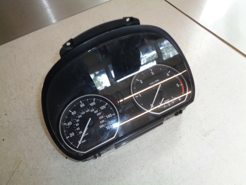 BMW 1 SERIES E82 E88 E81 MANUAL DIESEL SPEEDOMETER INSTRUMENT CLUSTER 922095201