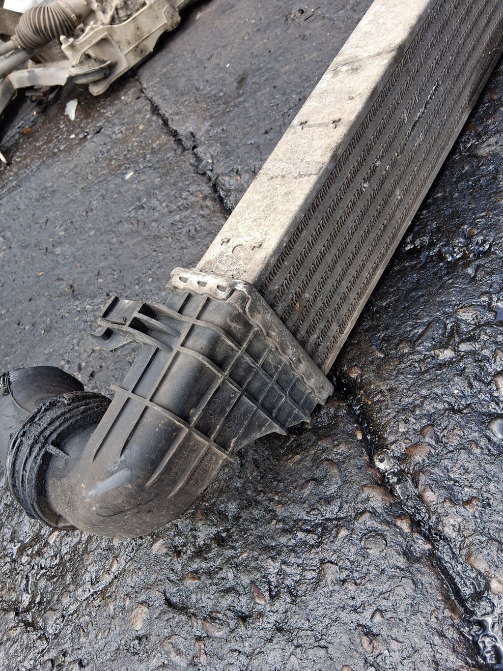 MERCEDES BENZ E CLASS W211 2004 2.2 DIESEL INTERCOOLER A2115001002