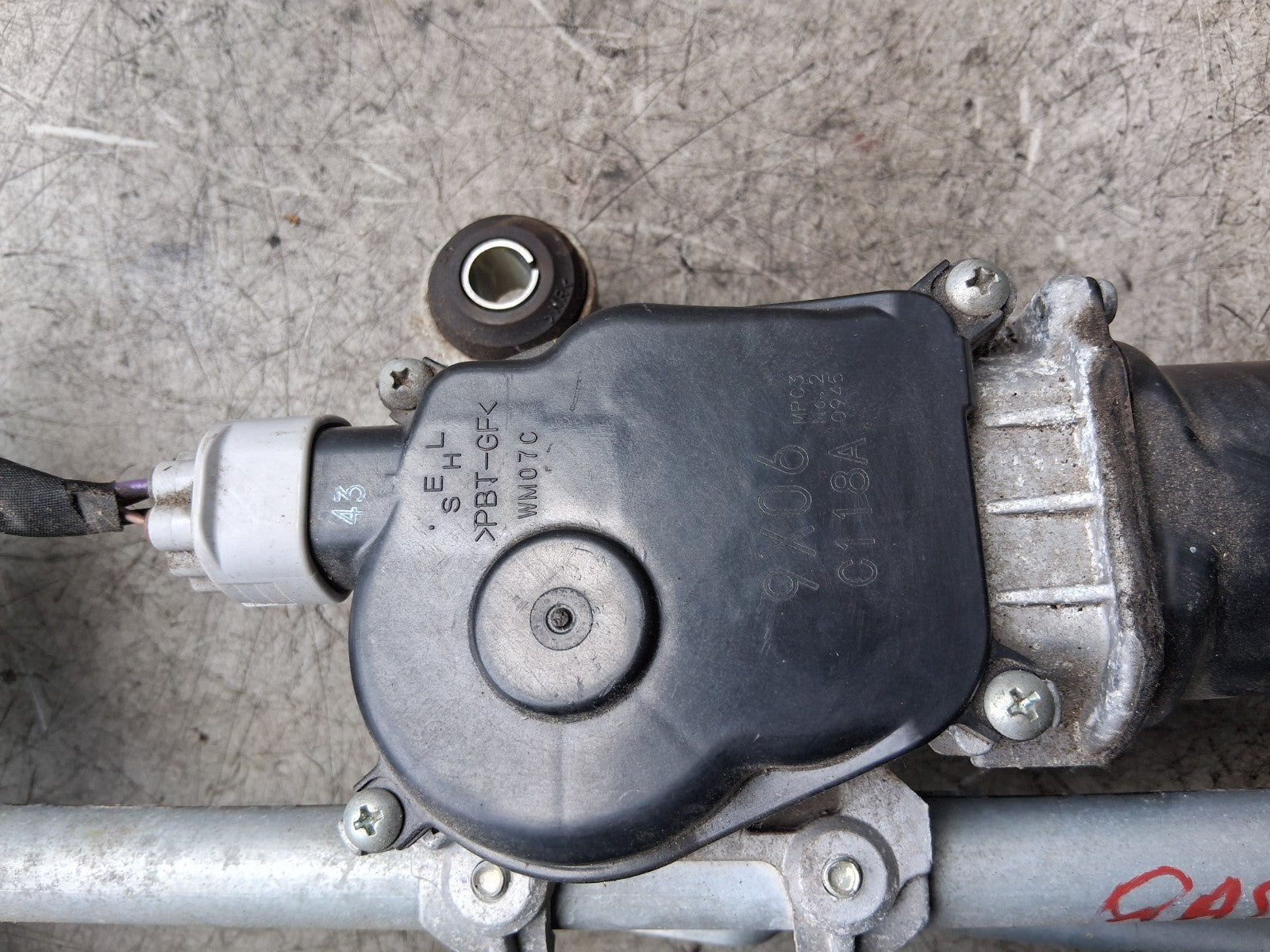 2020 NISSAN QASHQAI J11 MK2 FRONT WINDSCREEN WINDOW MOTOR & LINKAGES