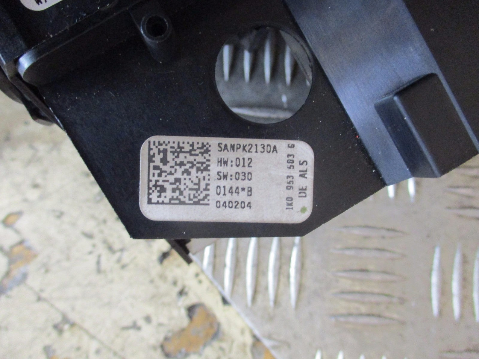 VOLKSWAGEN PASSAT 2006 B6 INDICATOR WIPER CONTROL SWITCH STALK SQUIB 1K0953503G