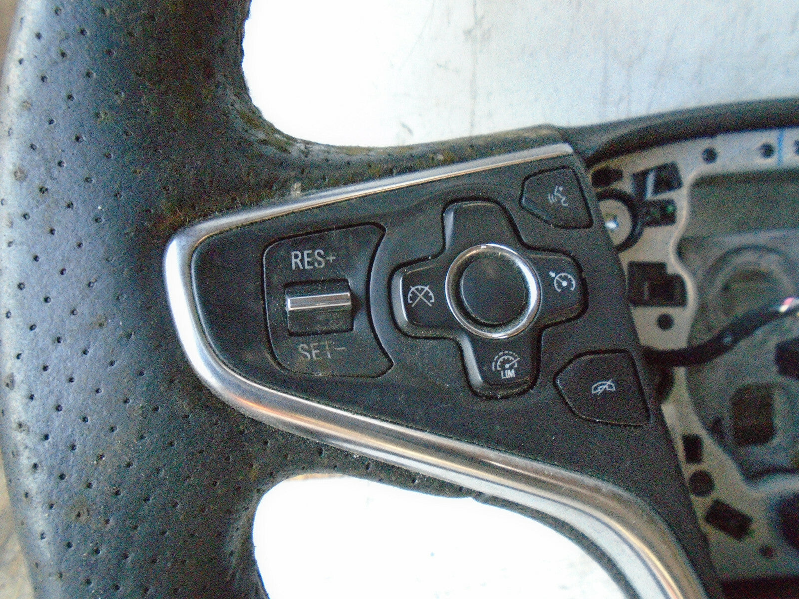 VAUXHALL INSIGNIA A 2014 3 SPOKE MULTIFUNCTION STEERING WHEEL 23191532
