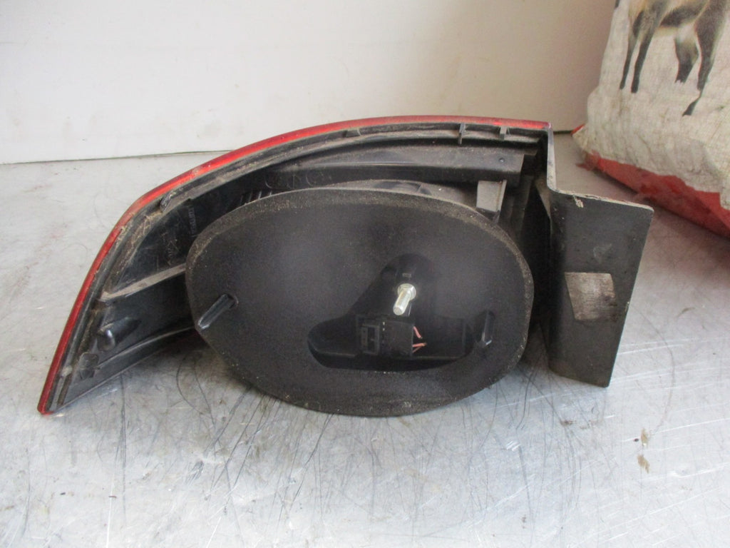 RENAULT LAGUNA MK2 2007 FACELIFT OSR DRIVER SIDE REAR OUTER BRAKE LIGHT
