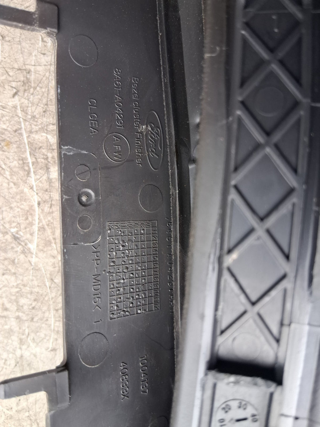 FORD FIESTA MK8 2015 STEERING COLUMN UPPER SHROUD COVER TRIM 8A613530