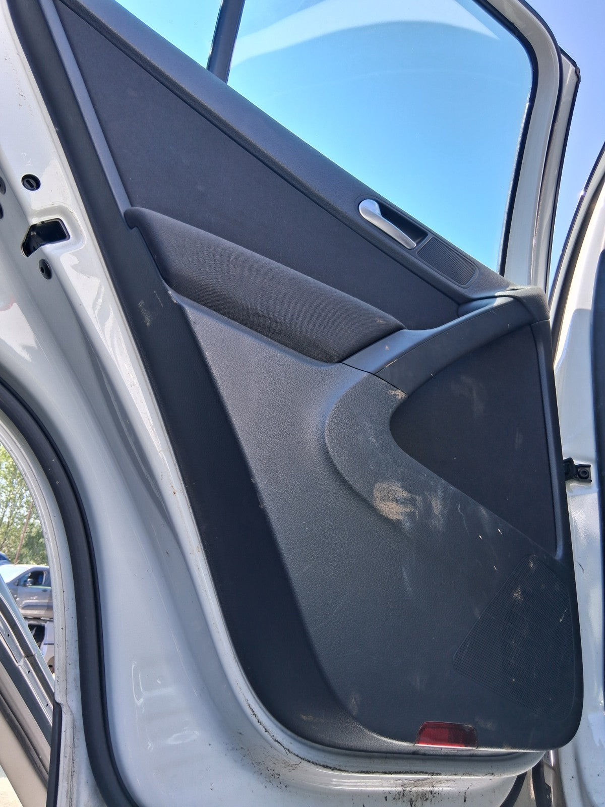 2013 VW VOLKSWAGEN TIGUAN MK1 NSR PASSENGER SIDE REAR DOOR CARD PANEL