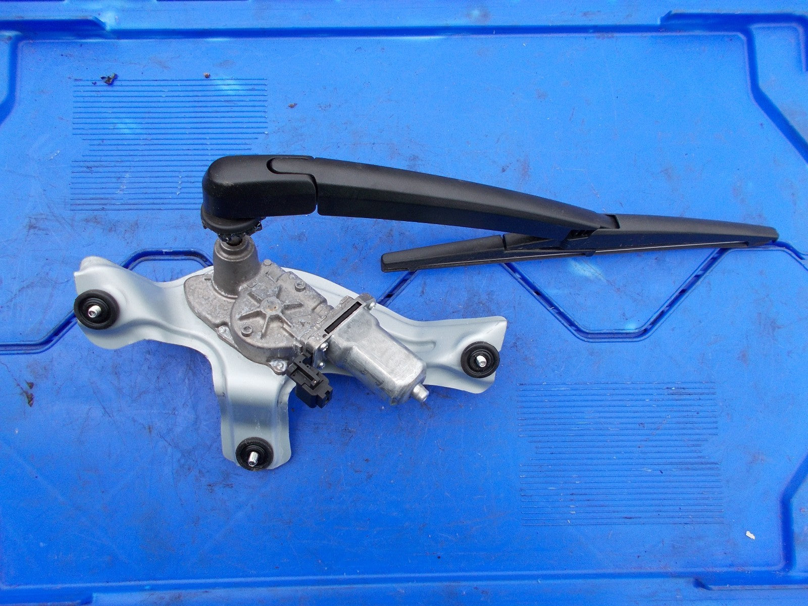 2016 KIA RIO MK4 OSR REAR WIPER MOTOR 98700H8000 035111900
