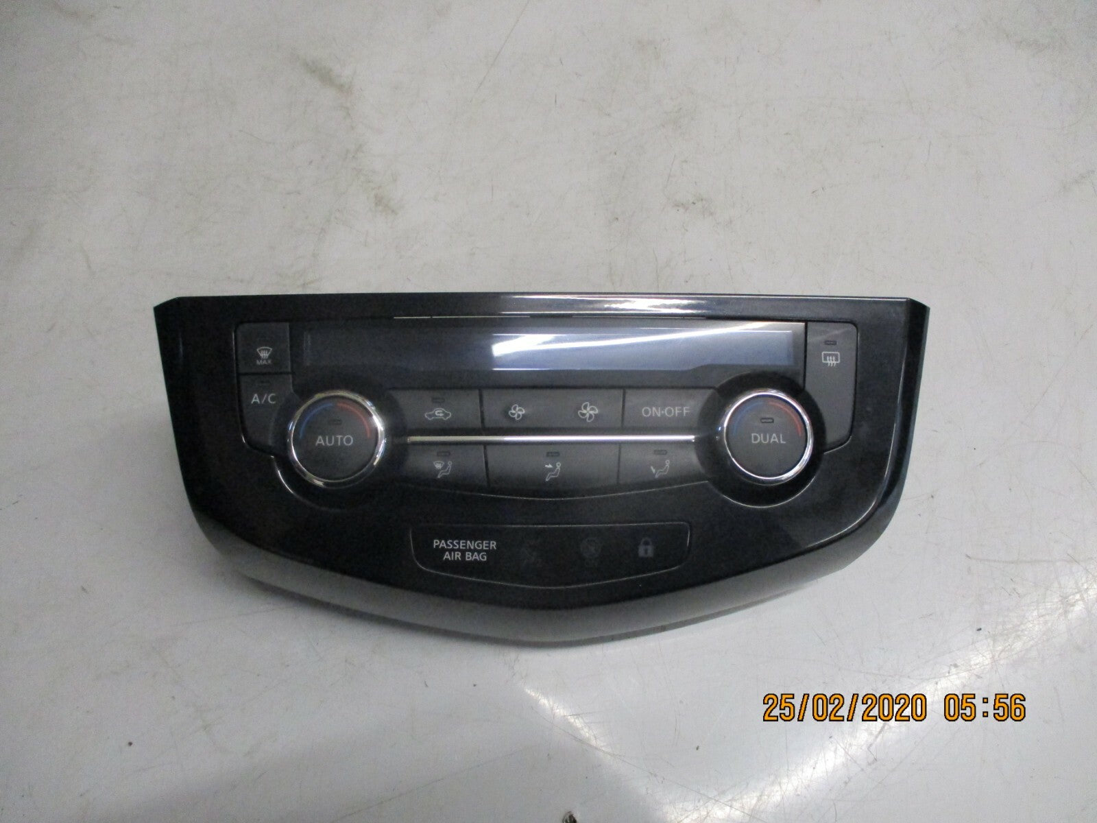NISSAN QASHQAI J11 MK2 2018 HEATER AC CLIMATE CONTROL SWITCH PANEL 275004EA0A