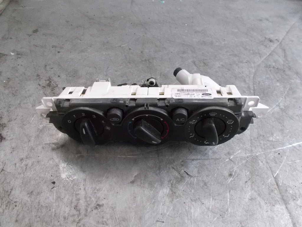 Ford Focus 1.6 TDCI (2009) AC & Heater Control 7M5T-19980-AA