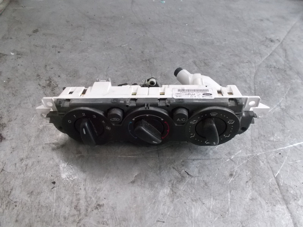 Ford Focus 1.6 TDCI (2009) AC & Heater Control 7M5T-19980-AA