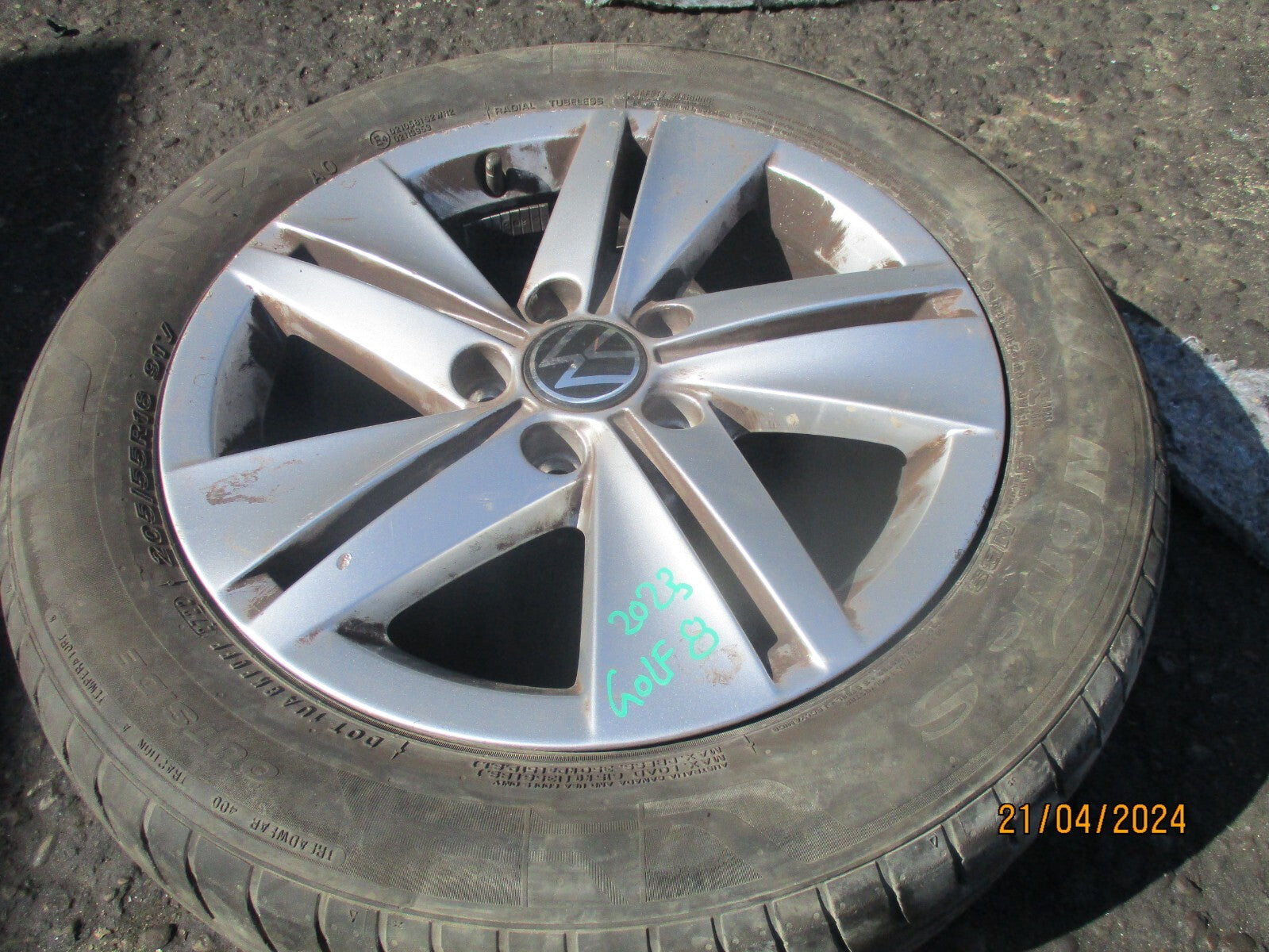 2023 VW VOLKSWAGEN GOLF MK8 16 INCH ALLOY WHEEL WITH TYRE 205/55R16 REF 3