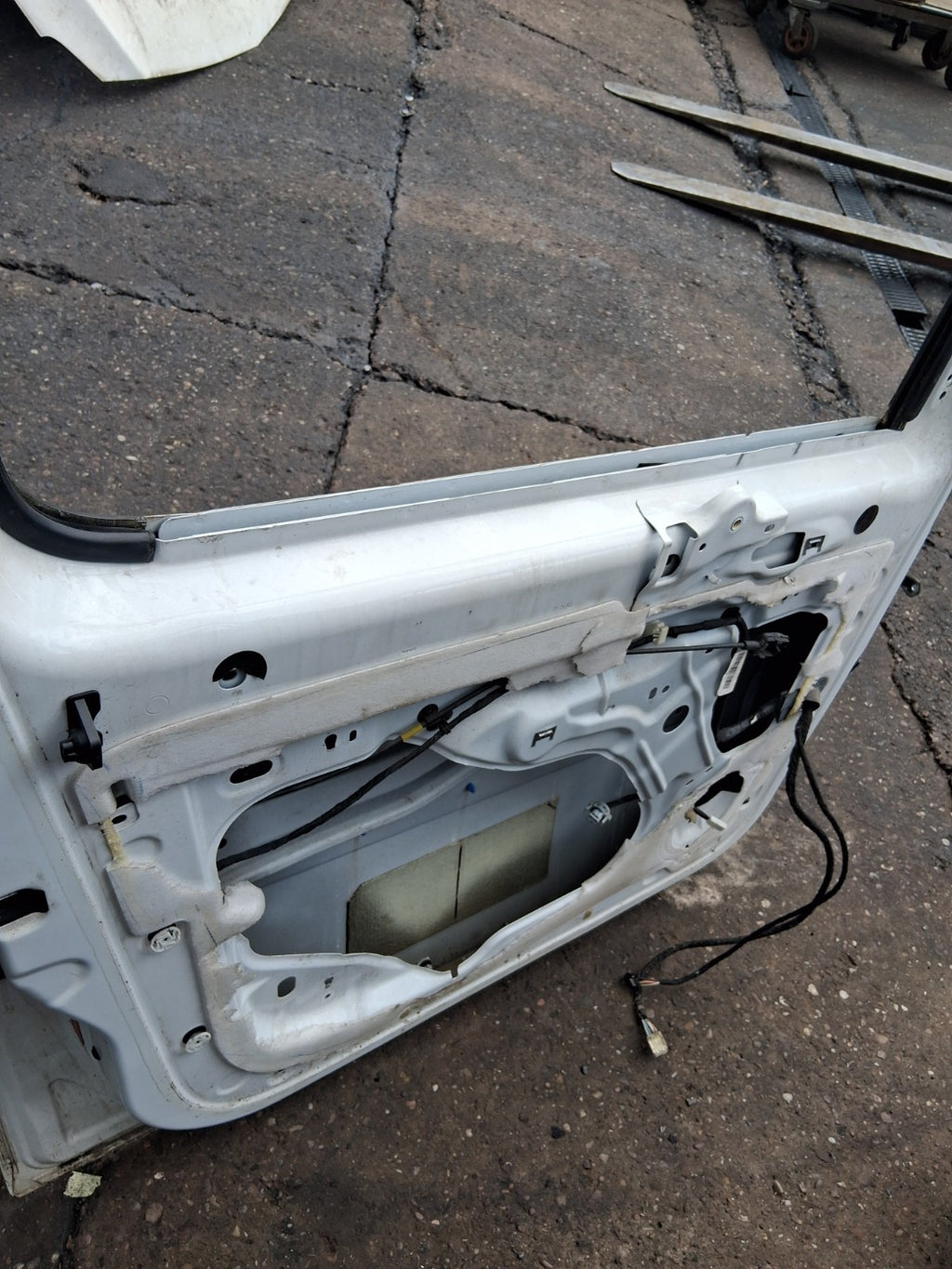2018 MERCEDES BENZ CITAN W415 NSF PASSENGER SIDE FRONT LEFT BARE DOOR WHITE