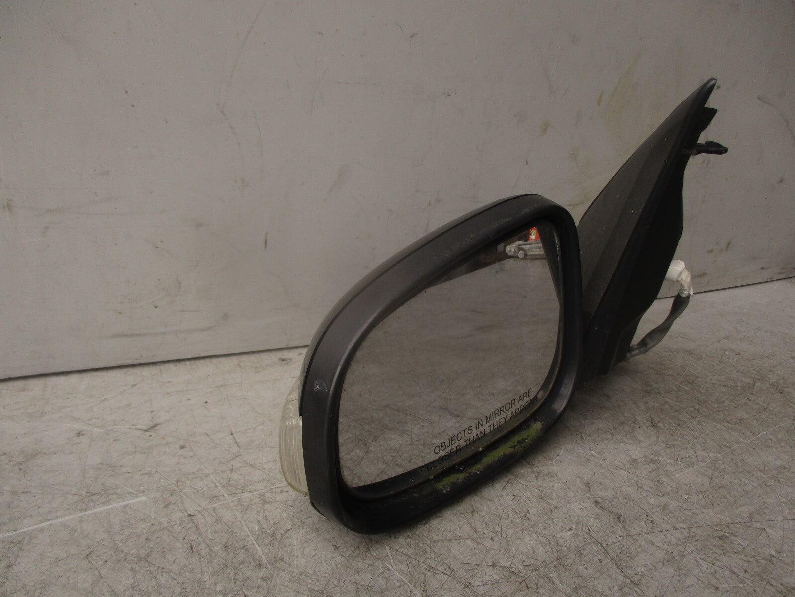 2010 FORD DORCHESTER COLEMAN MILNE FALCON NSF PASSENGER FRONT WING MIRROR