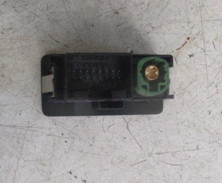 VW VOLKSWAGEN GOLF MK7 2013 MEDIA INPUT SOCKET PLUG 5G0035222A