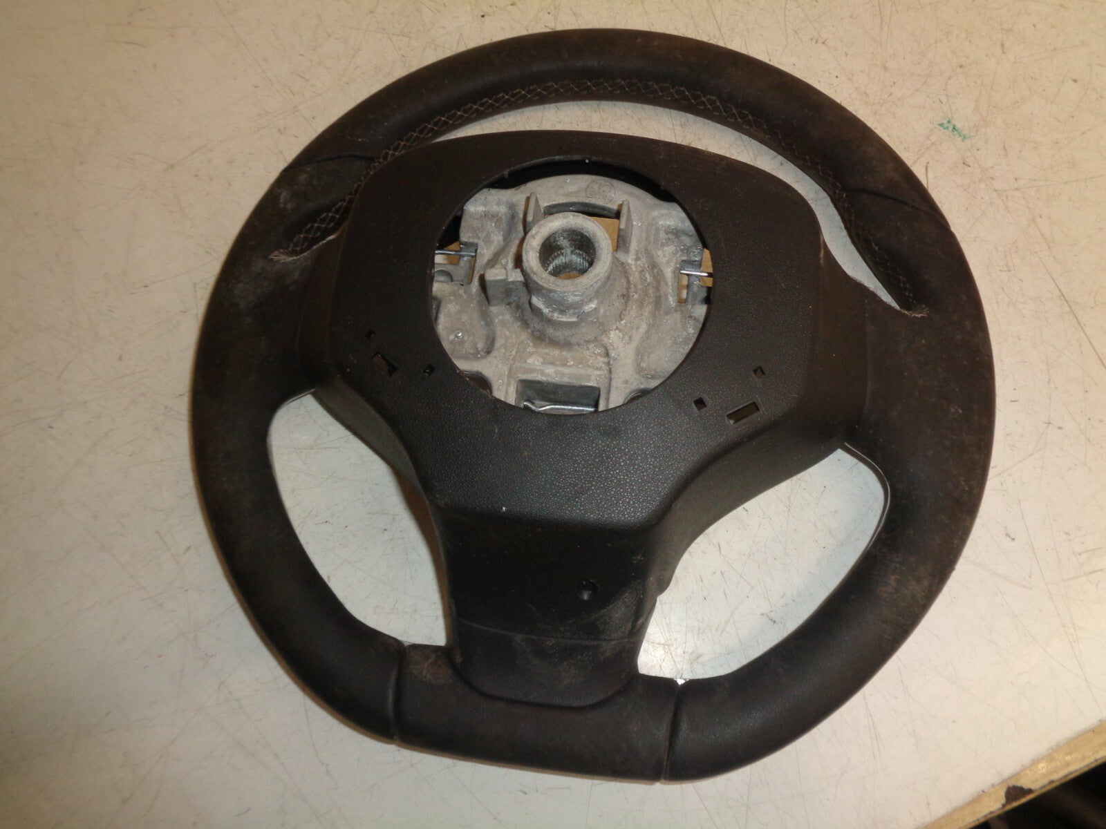 CITROEN DS3 3 DOOR HATCHBACK 2015-2019 STEERING WHEEL 98176600ZD