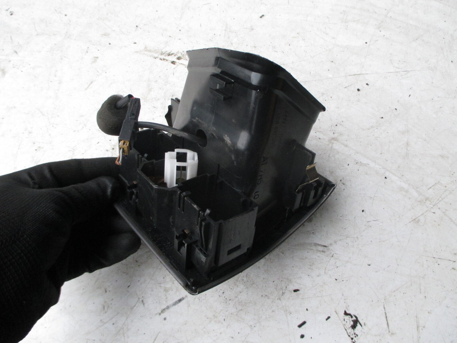 AUDI A6 2003 CENTRE CONSOLE AIR BLOWER TWIN DOUBLE VENT ASSEMBLY UNIT 4B0815743