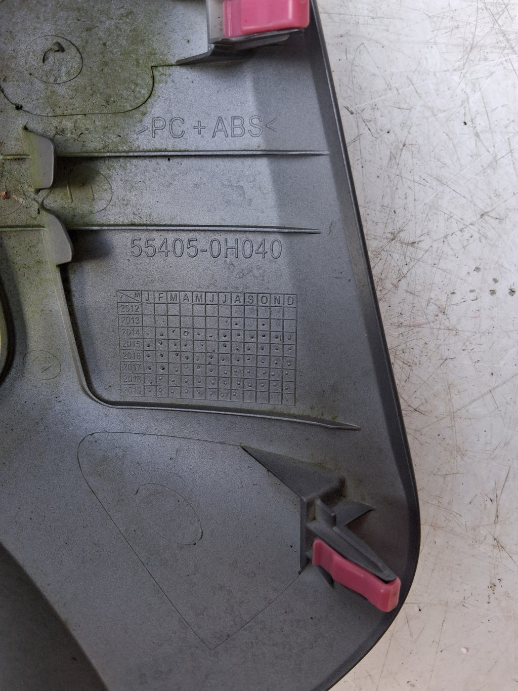 2019 TOYOTA AYGO MK2 FRONT CONSOLE RADIO SURROUND TRIM AC SWITCHES 554050H040