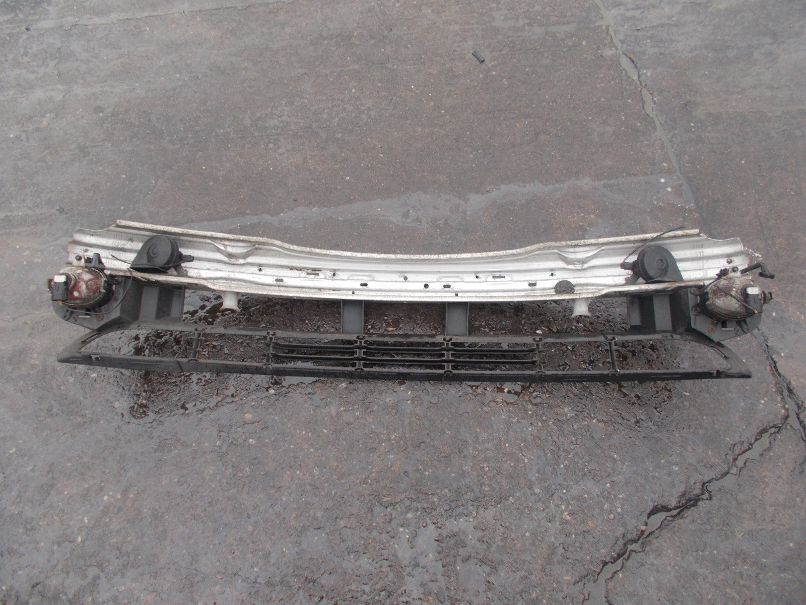 BMW 3 SERIES E46 FACELIFT 2001-2006 FRONT BUMPER BAR & SPOT FOG LIGHTS
