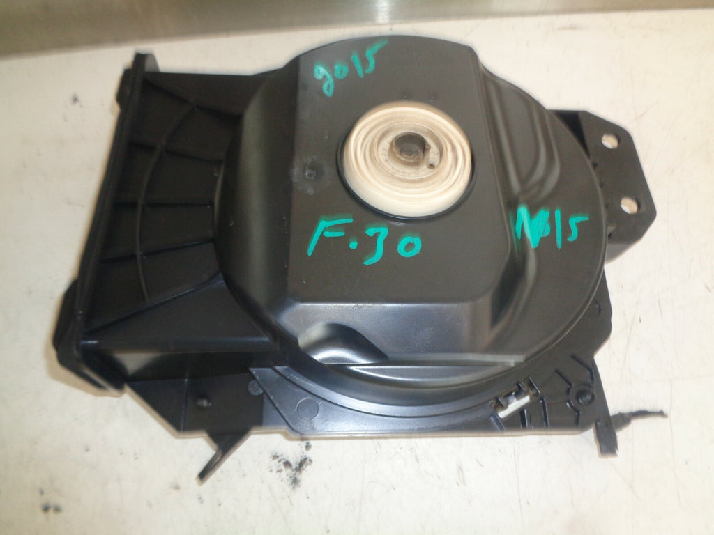 BMW 3 SERIES F30 2015 FRONT NEAR SIDE FLOOR SUBWOOFER SPEAKER 9210147
