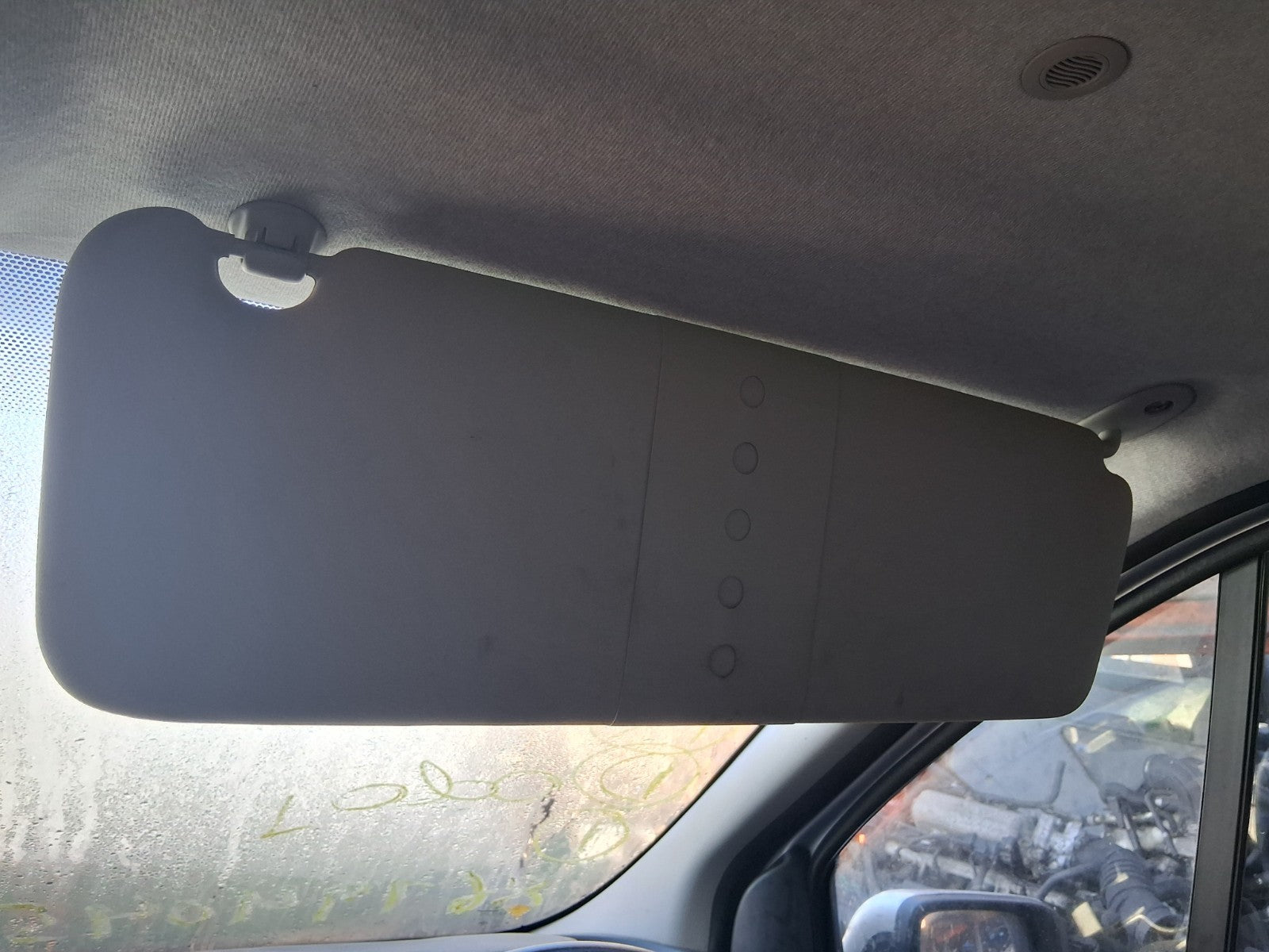 2017 VAUXHALL VIVARO MK2 OSF DRIVER SIDE FRONT RIGHT SUN VISOR SHADE
