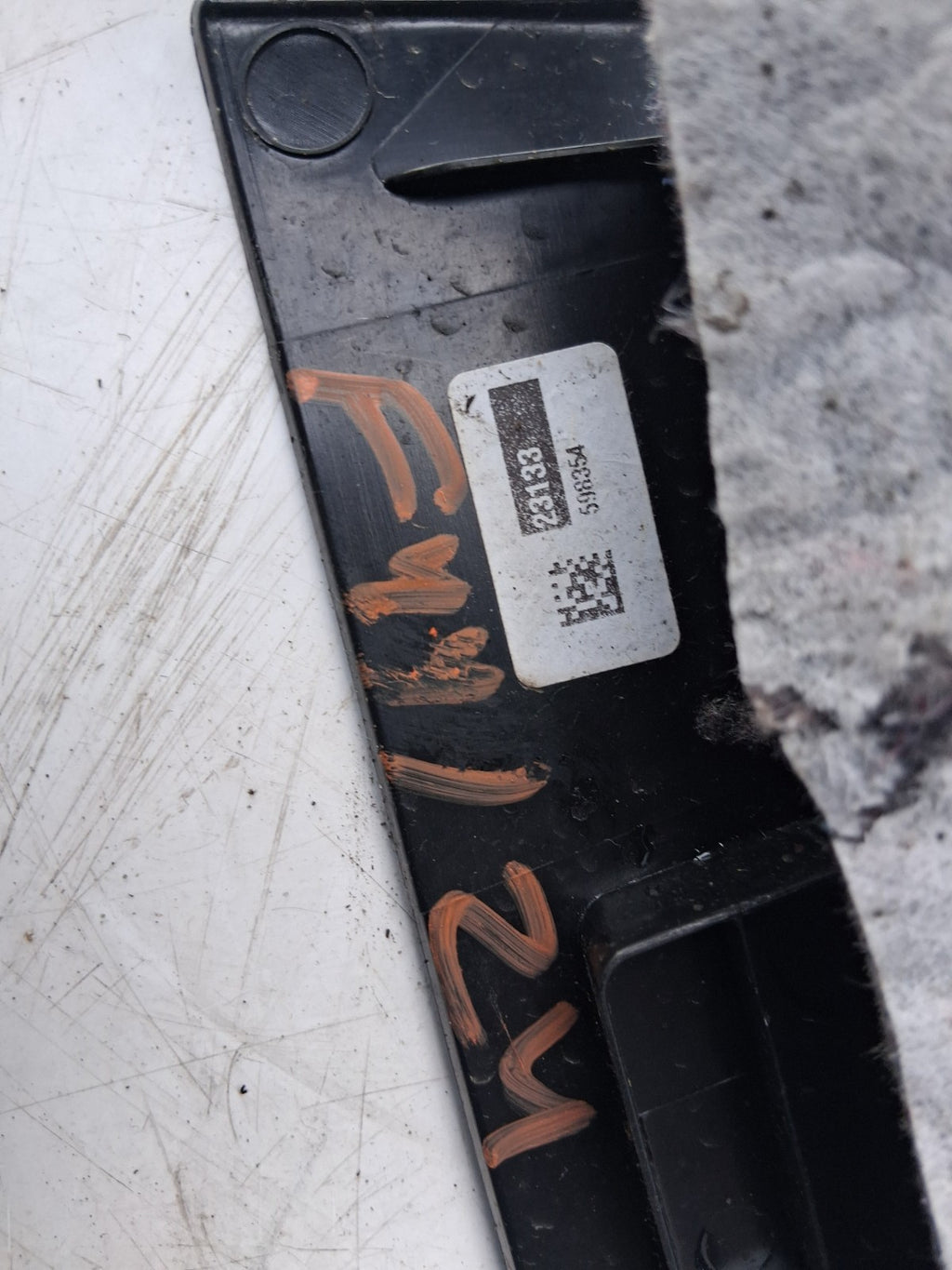 2024 BMW 2 SERIES F44 COUPE OSR REAR DRIVER RIGHT SIDE D PILLAR TRIM 8096758